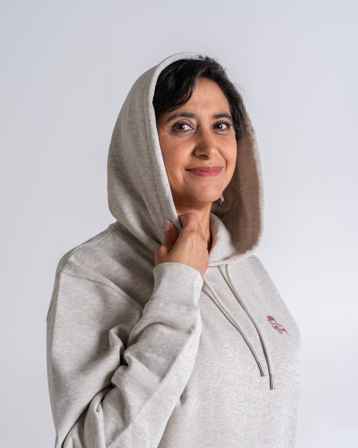Hoodie «Unterwegs» Creme meliert, Porträt, am Model getragen