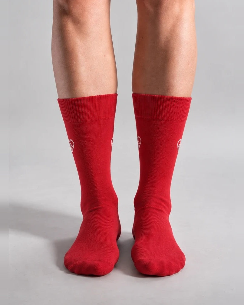 Crew-Socken «Pflasterherz» Rot, getragen, Vorderansicht