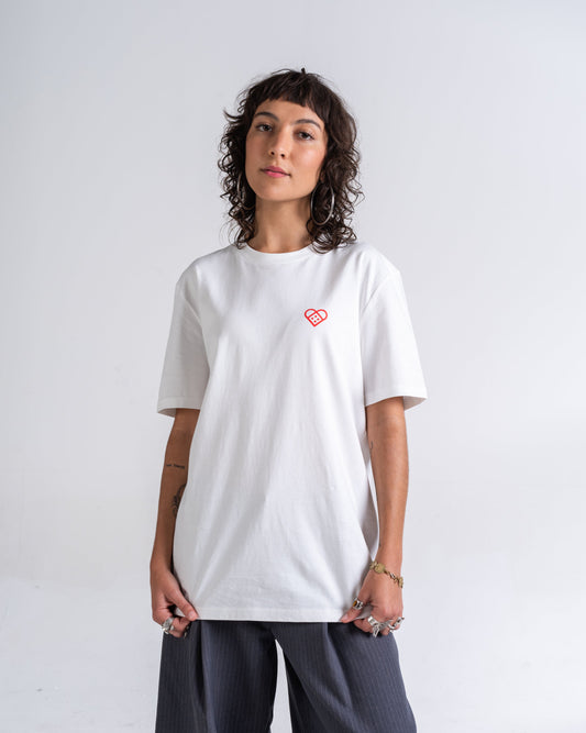 T-Shirt «Daily Dosage» Naturweiß, Vorderseite, am Model getragen