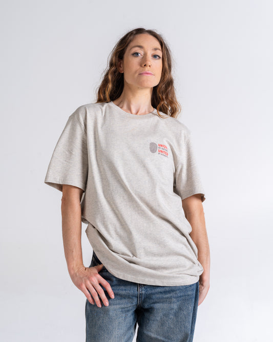 T-Shirt «Unique by nature» Creme meliert, Vorderseite, am Model getragen